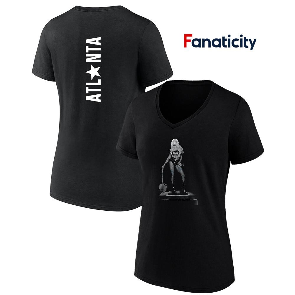 Beyonce with her Banjo Cowboy Carter Tour 2025 Atlanta shirt